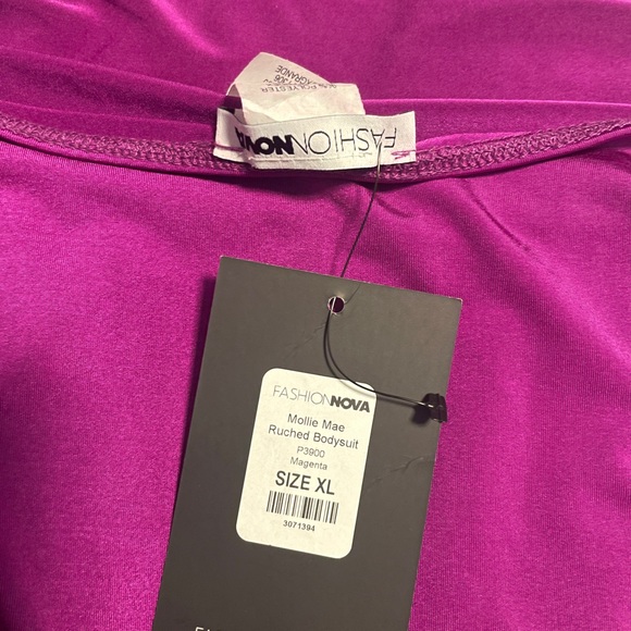 Sexy turtleneck ruched bodysuit in magenta.fashionova size xl - Picture 3 of 5